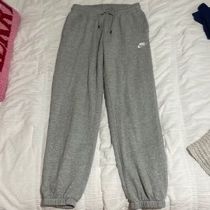 women’s nike sweat pants size S
